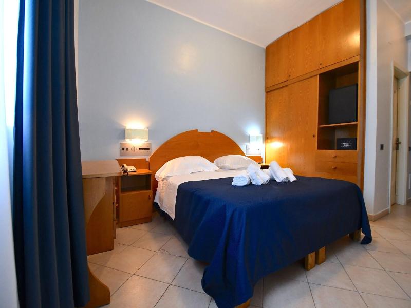 Bajamar Beach Hotel image