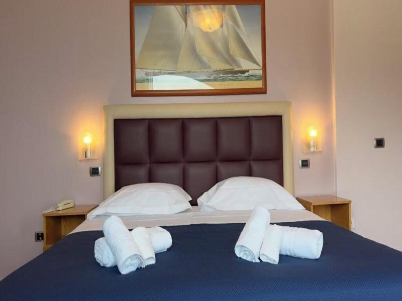 Bajamar Beach Hotel image