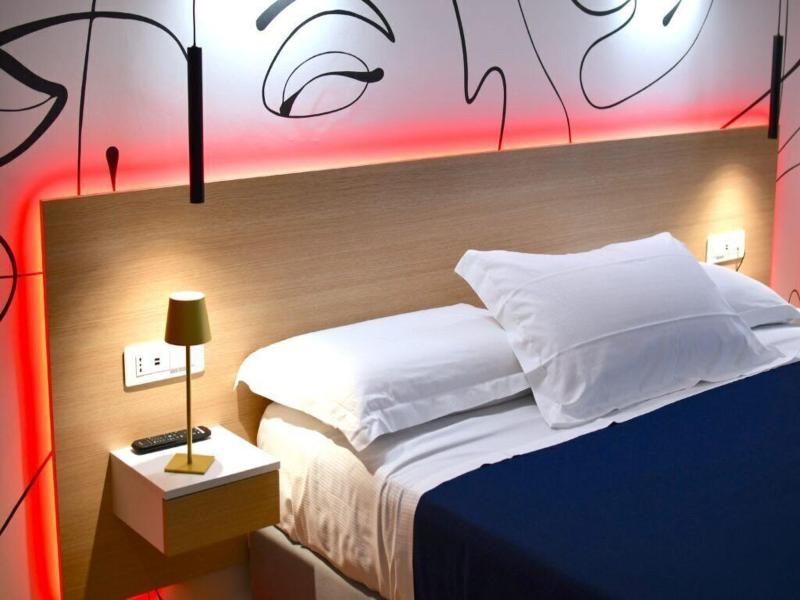 Bajamar Beach Hotel image
