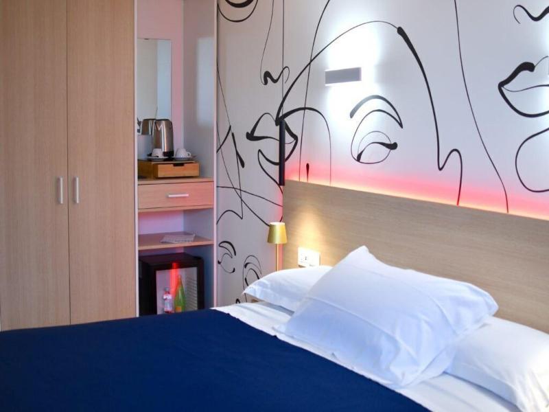 Bajamar Beach Hotel image