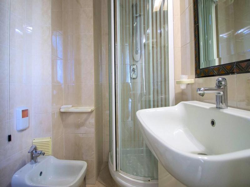 Bajamar Beach Hotel image