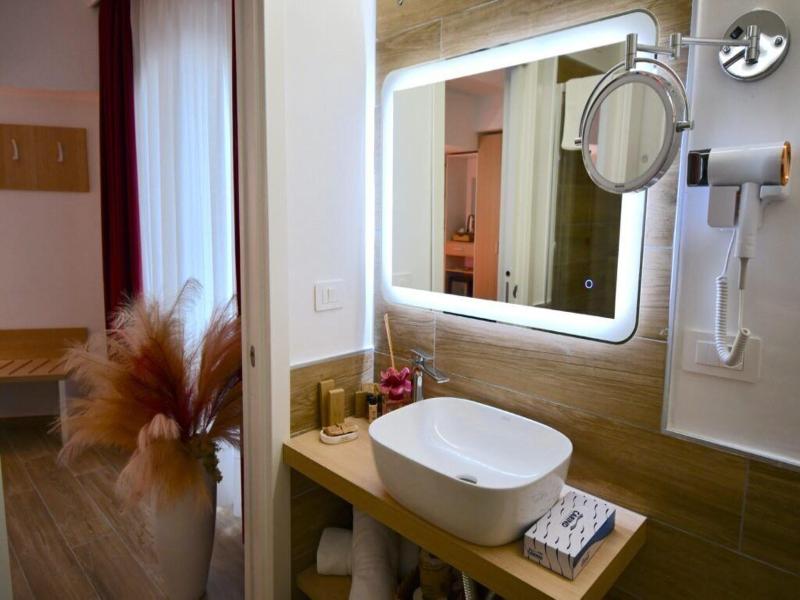 Bajamar Beach Hotel image