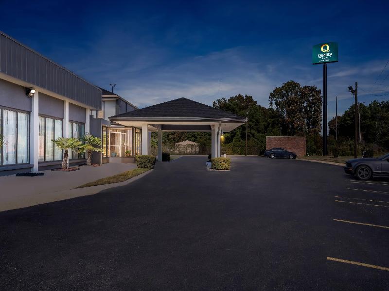 Quality Inn Little Rock South image