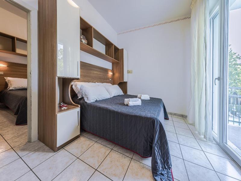 Stacchini image