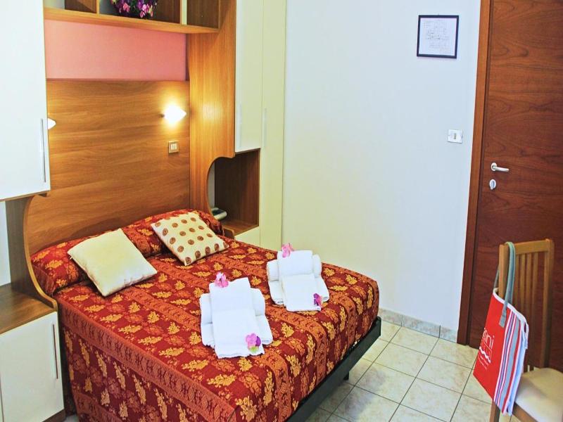 Stacchini image