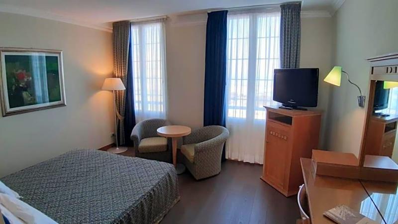 Grand Hotel image