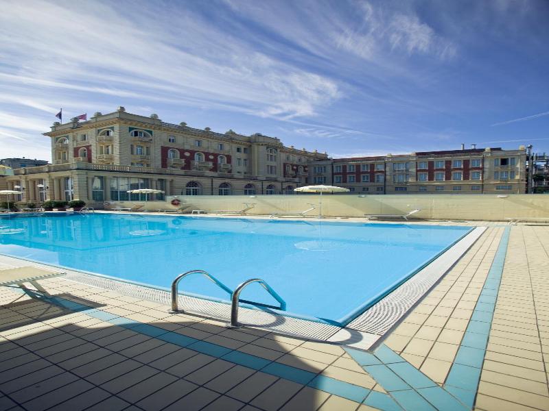 Grand Hotel image