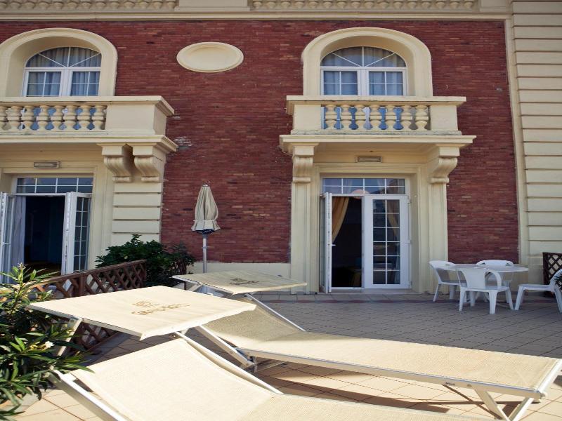 Grand Hotel image
