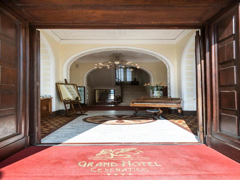 Grand Hotel image