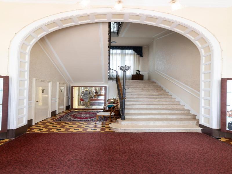 Grand Hotel image