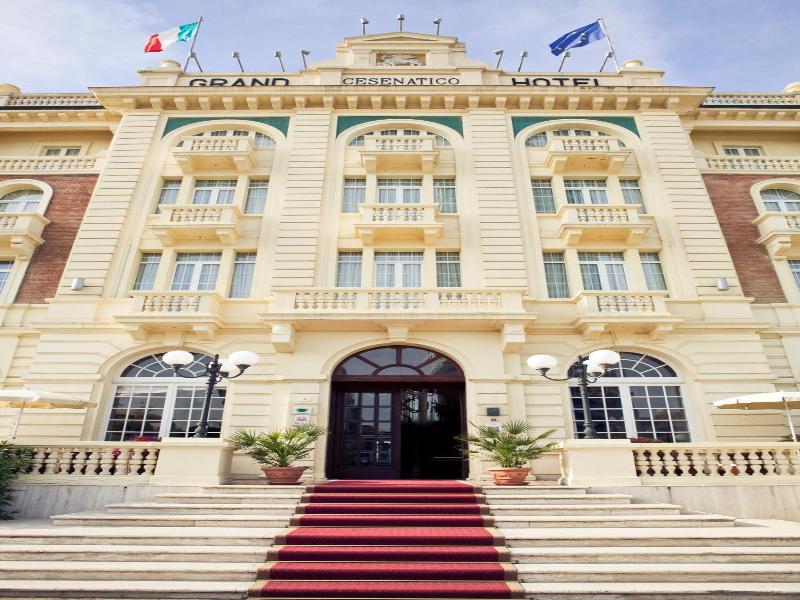 Grand Hotel image