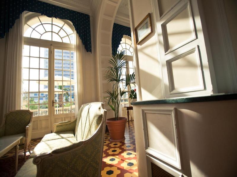Grand Hotel image