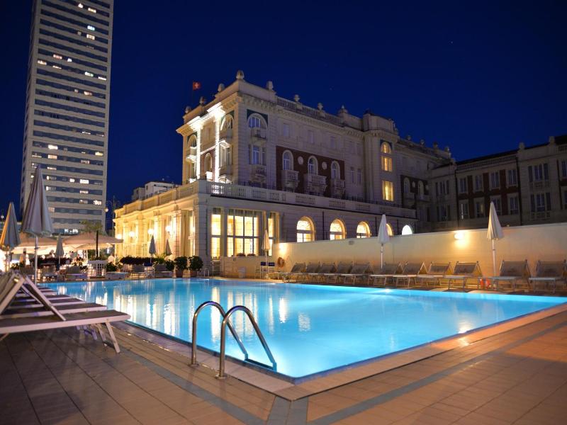 Grand Hotel image