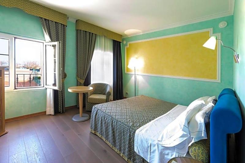 Grand Hotel image