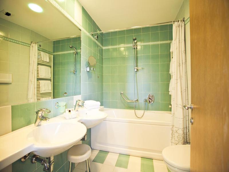 Grand Hotel image