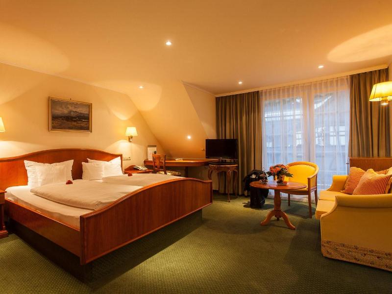 Romantikhotel Zur Sonne image