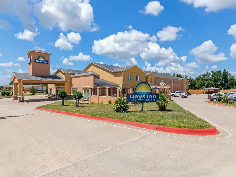 Days Inn By Wyndham Rockdale Texas image