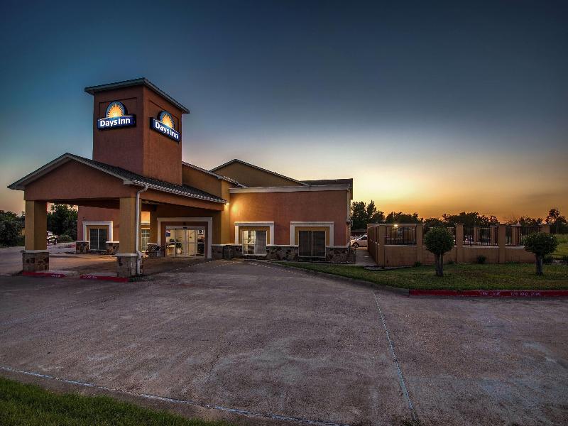 Days Inn By Wyndham Rockdale Texas image