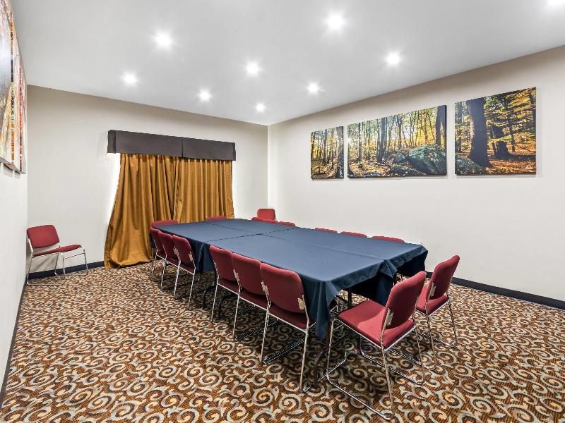 Days Inn By Wyndham Rockdale Texas image