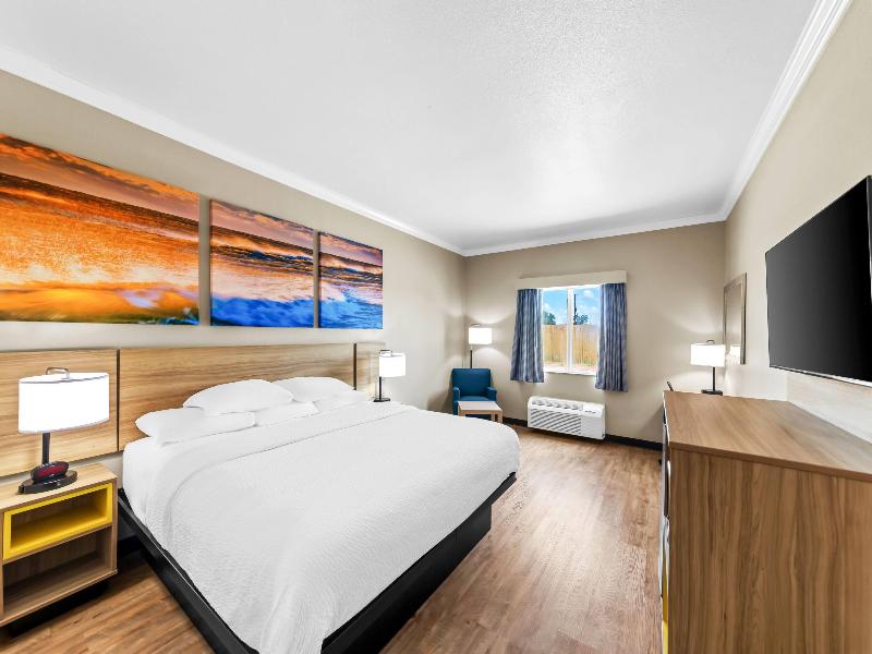Days Inn By Wyndham Rockdale Texas image