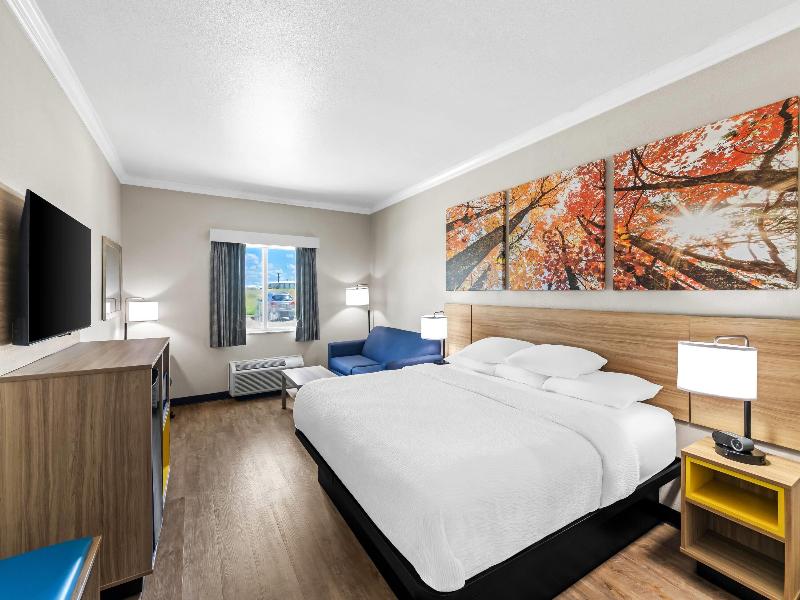 Days Inn By Wyndham Rockdale Texas image