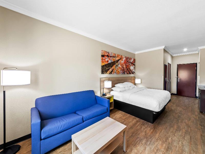 Days Inn By Wyndham Rockdale Texas image