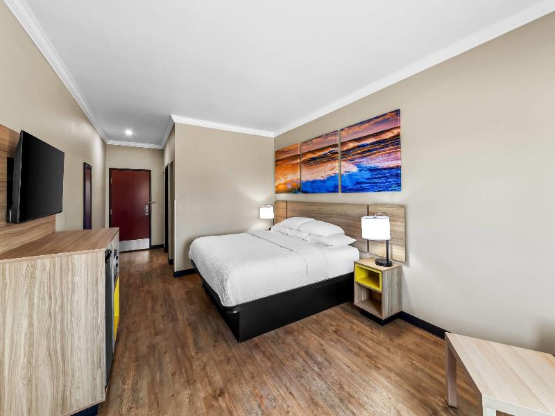 Days Inn By Wyndham Rockdale Texas image