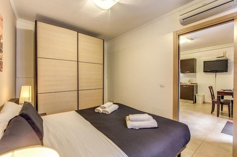 Aurelia Vatican Apartments image
