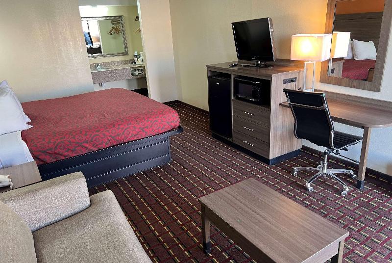 Days Inn By Wyndham El Reno image
