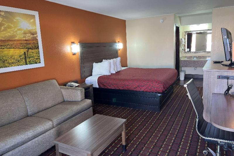 Days Inn By Wyndham El Reno image
