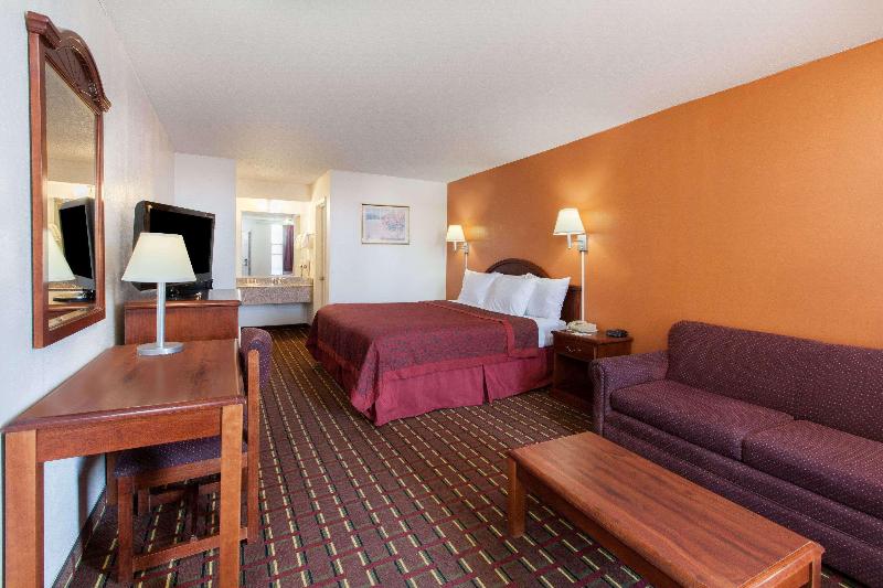Days Inn By Wyndham El Reno image