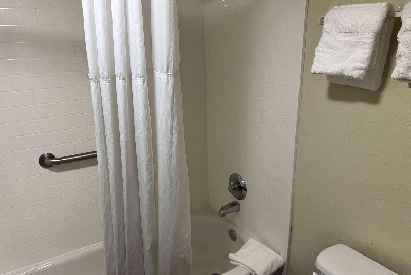 Days Inn By Wyndham El Reno image