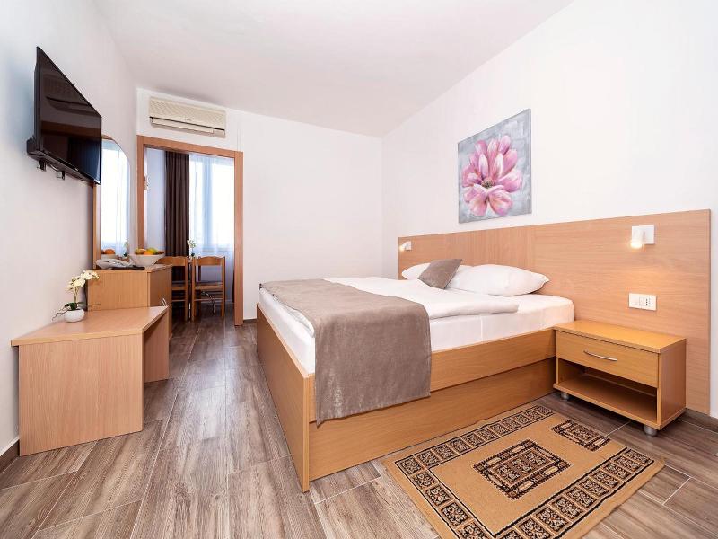 Omorika Hotel Punat image