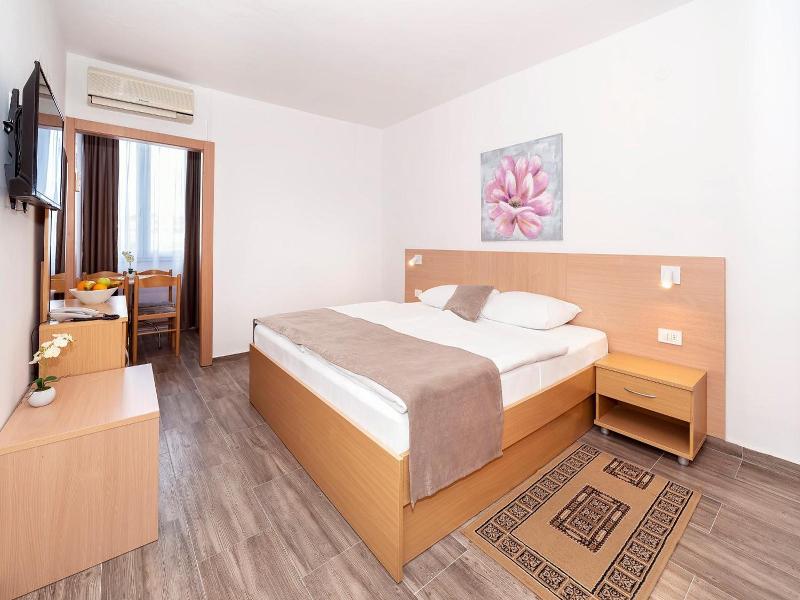 Omorika Hotel Punat image