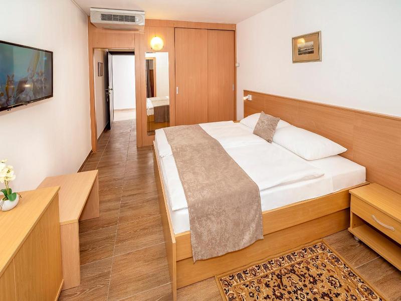 Omorika Hotel Punat image
