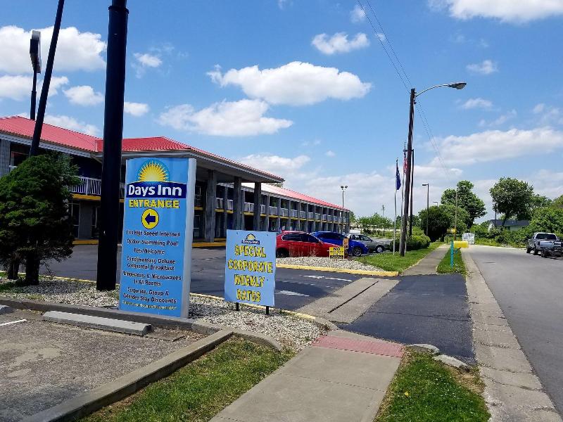 Days Inn by Wyndham Richmond image