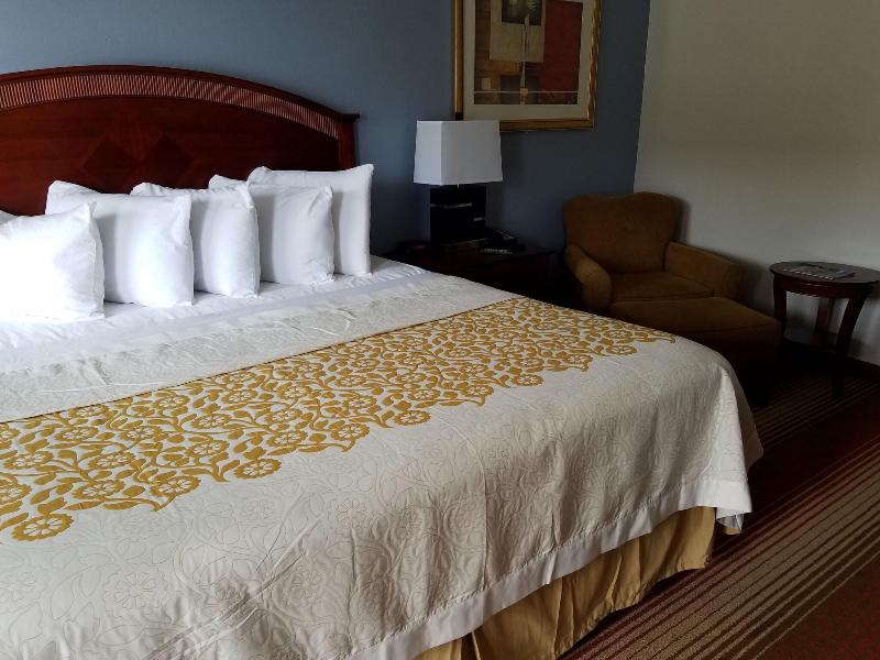 Days Inn by Wyndham Richmond image