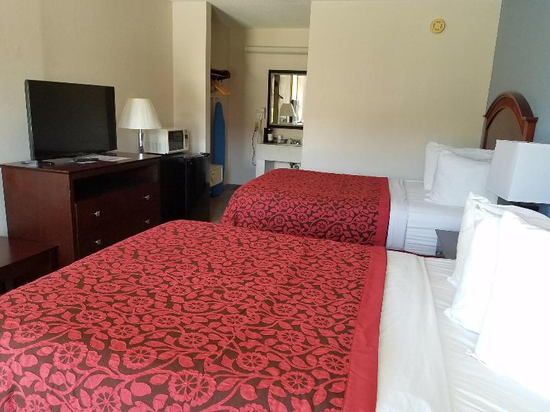 Days Inn by Wyndham Richmond image