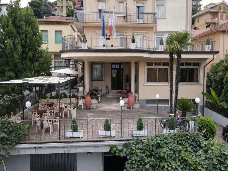 Hotel dei Pini image