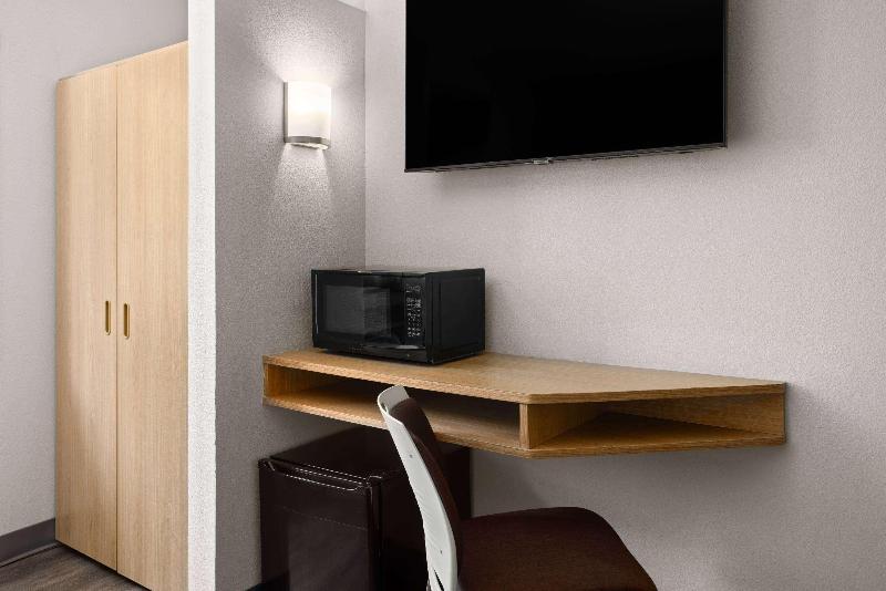 Microtel Inn & Suites By Wyndham Raleigh Durham A image