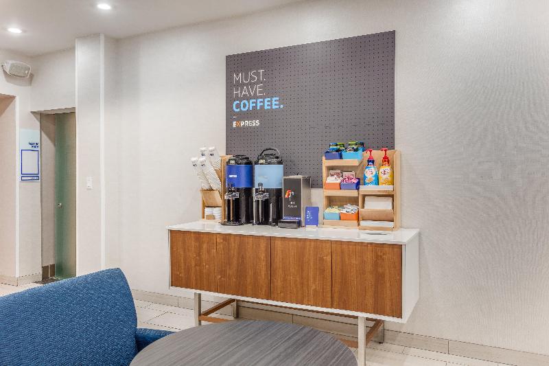 Holiday Inn Express Ramsey-Mahwah image
