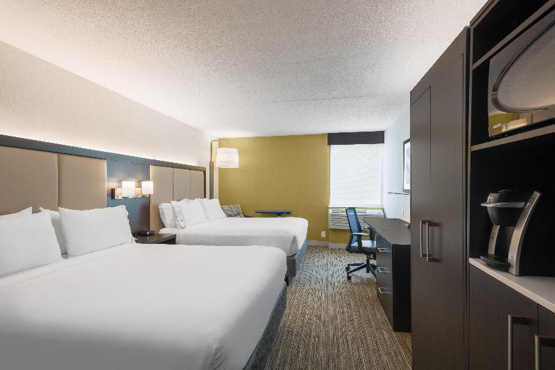 Holiday Inn Express Ramsey-Mahwah image