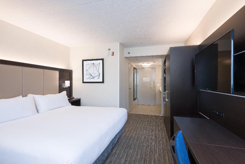 Holiday Inn Express Ramsey-Mahwah image