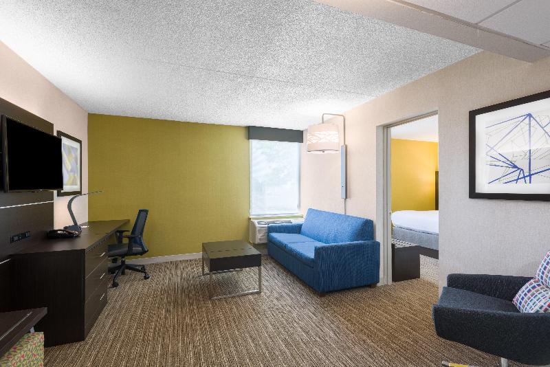 Holiday Inn Express Ramsey-Mahwah image
