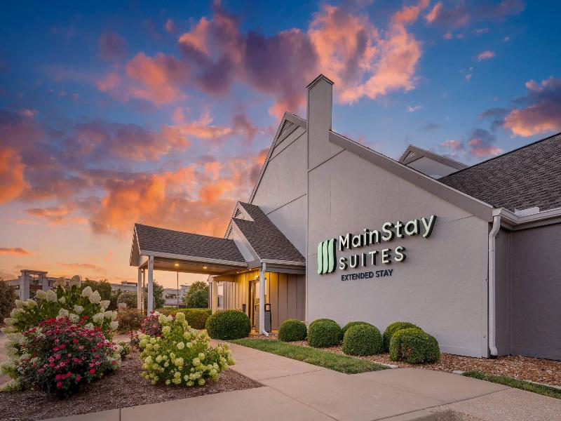 Mainstay Suites St. Louis - Galleria image