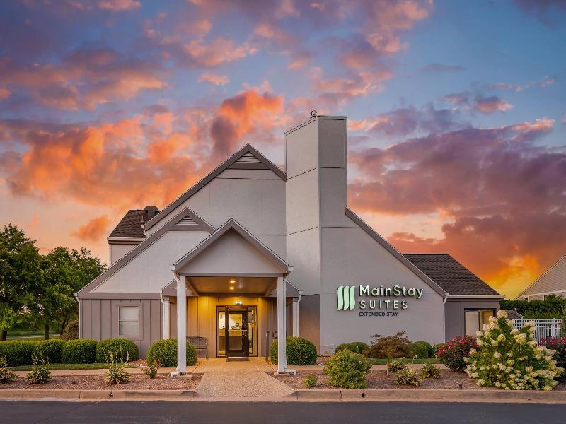 Mainstay Suites St. Louis - Galleria image