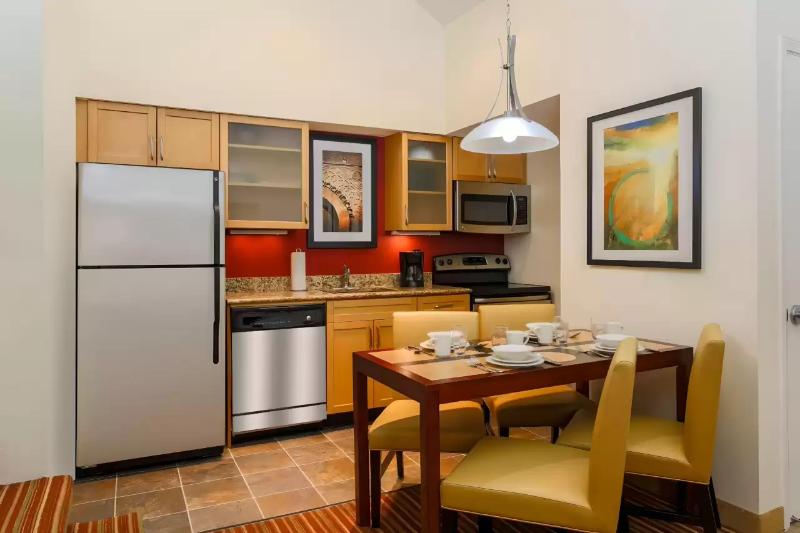 Mainstay Suites St. Louis - Galleria image