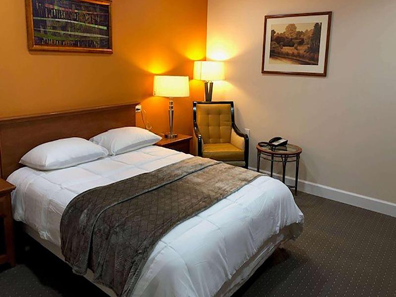 Howard Johnson By Wyndham Ridgecrest Ca image