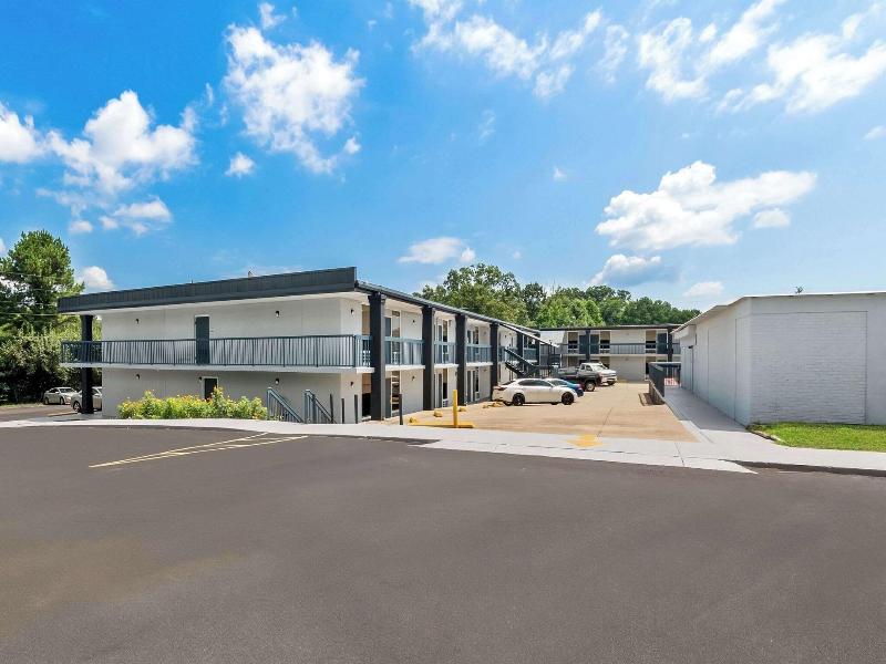 Americas Best Value Inn & Suites Dalton image