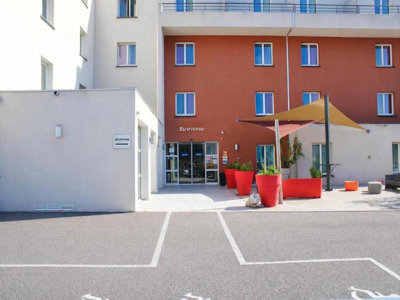 Kyriad Perpignan Sud image